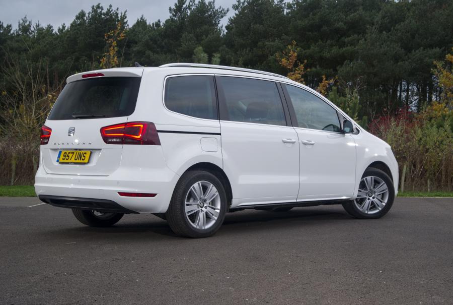  Seat Alhambra 2015 года  (UK) (фото 23 из 30)